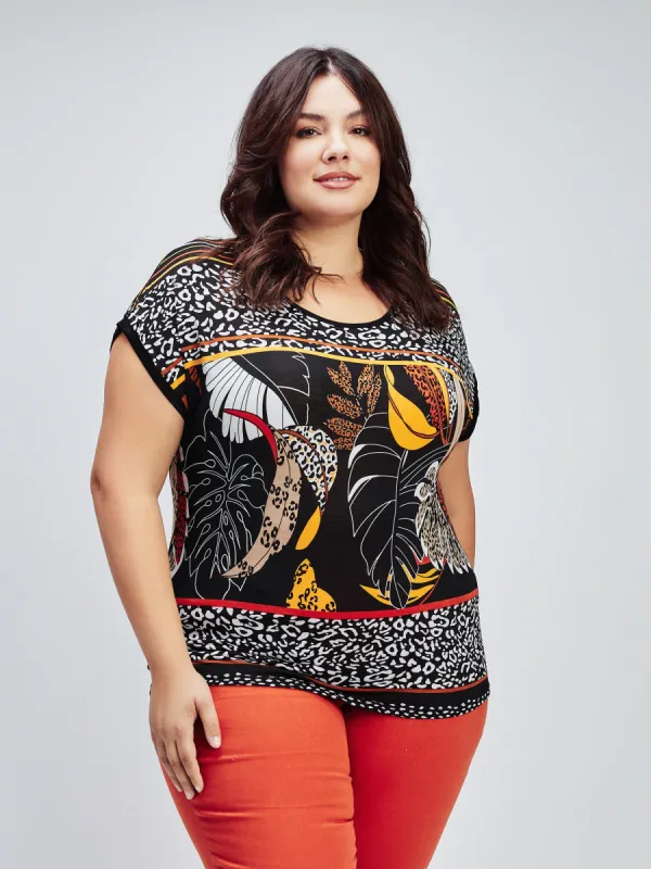 Loose short-sleeve t-shirt sold by Claire France