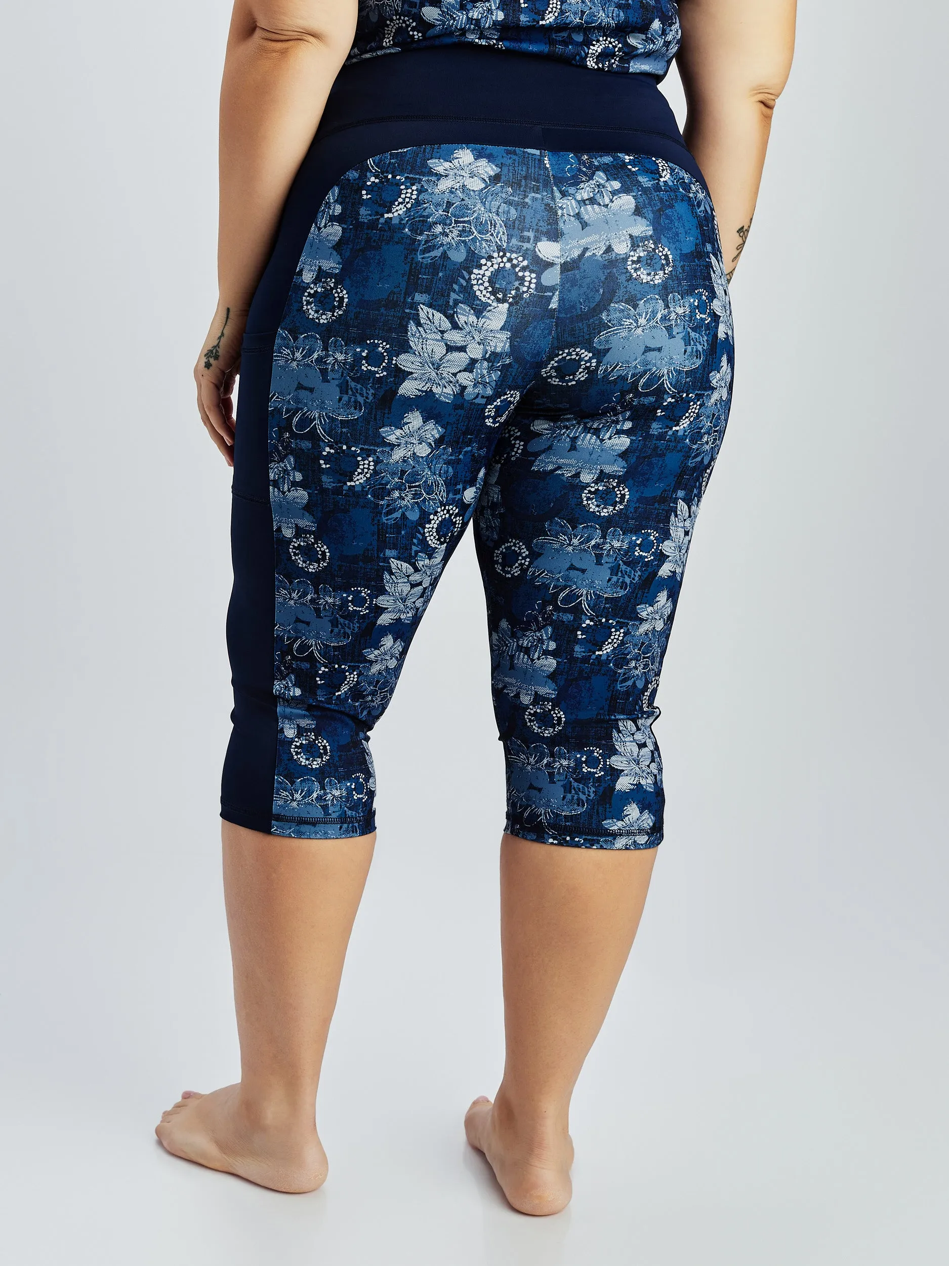 Yoga capri sold by Claire France product image thumbnail 3