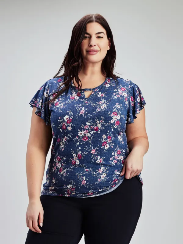 Short-sleeve semi-fitted t-shirt sold by Claire France