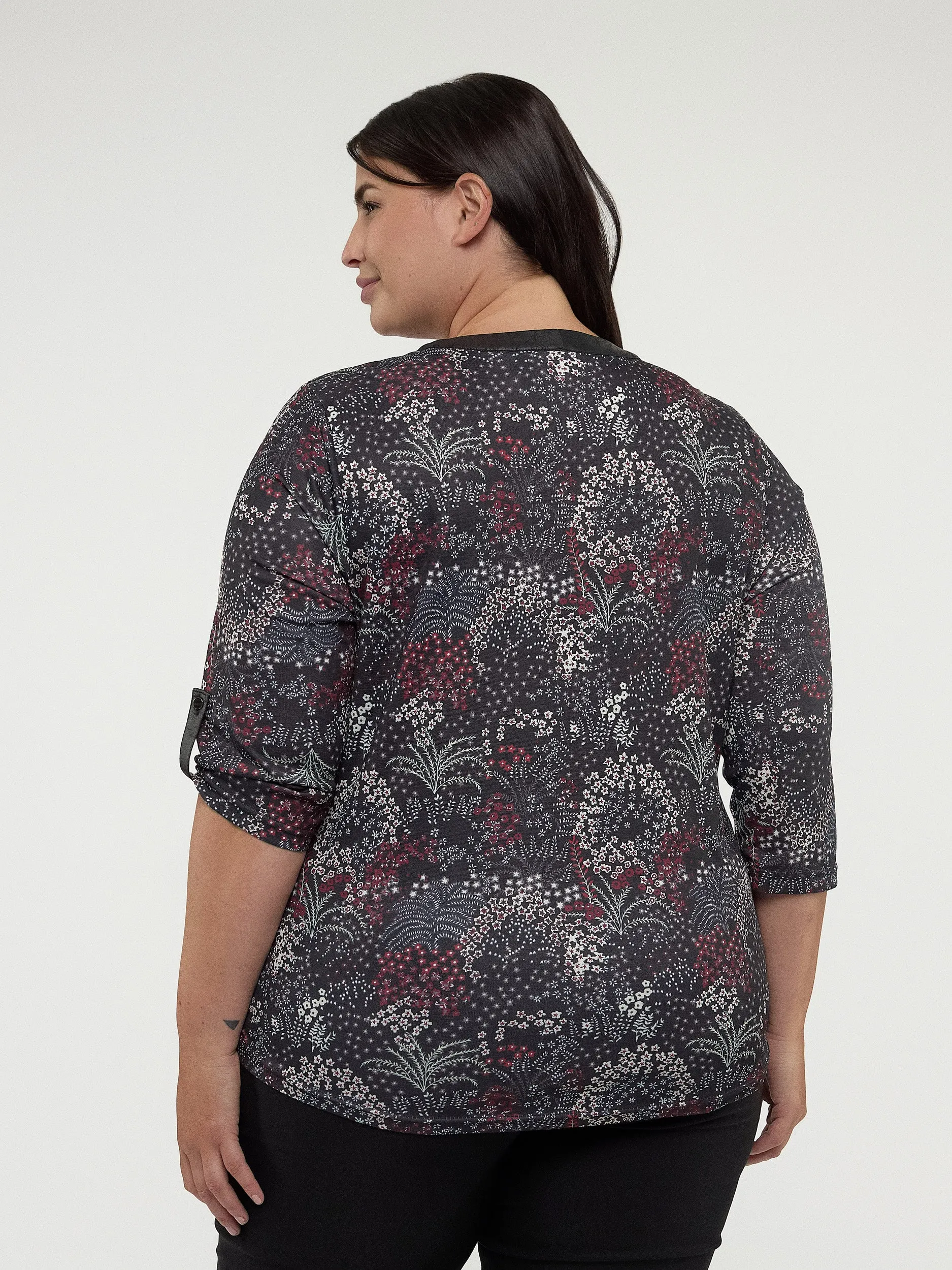 3/4-sleeve semi-fitted tunic sold by Claire France product image thumbnail 3