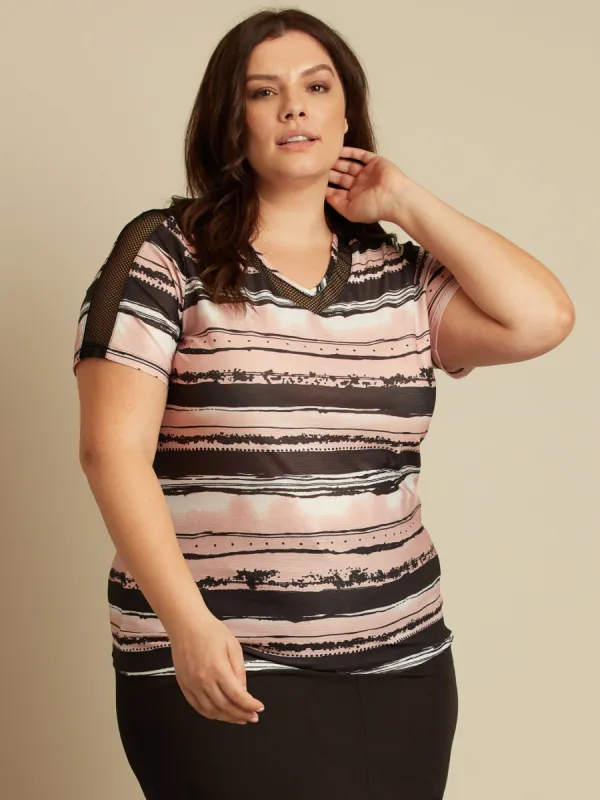 Short-sleeve semi-fitted t-shirt sold by Claire France