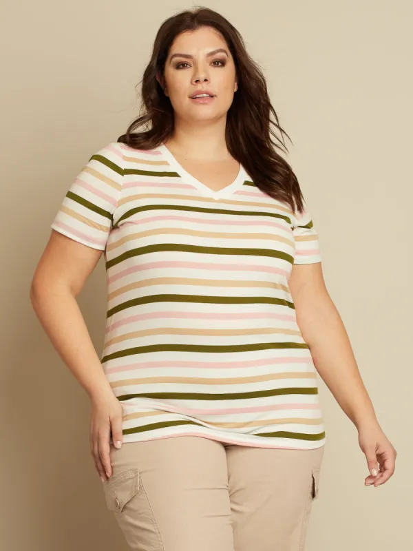 Short-sleeve semi-fitted t-shirt sold by Claire France