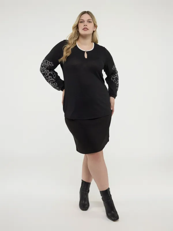 Long-sleeve semi-fitted t-shirt sold by Claire France