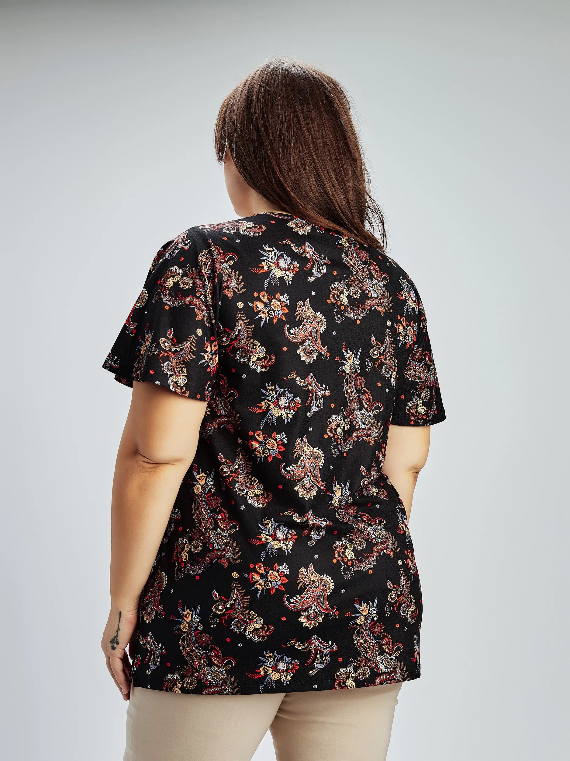 Short-sleeve semi-fitted tunic sold by Claire France product image thumbnail 3