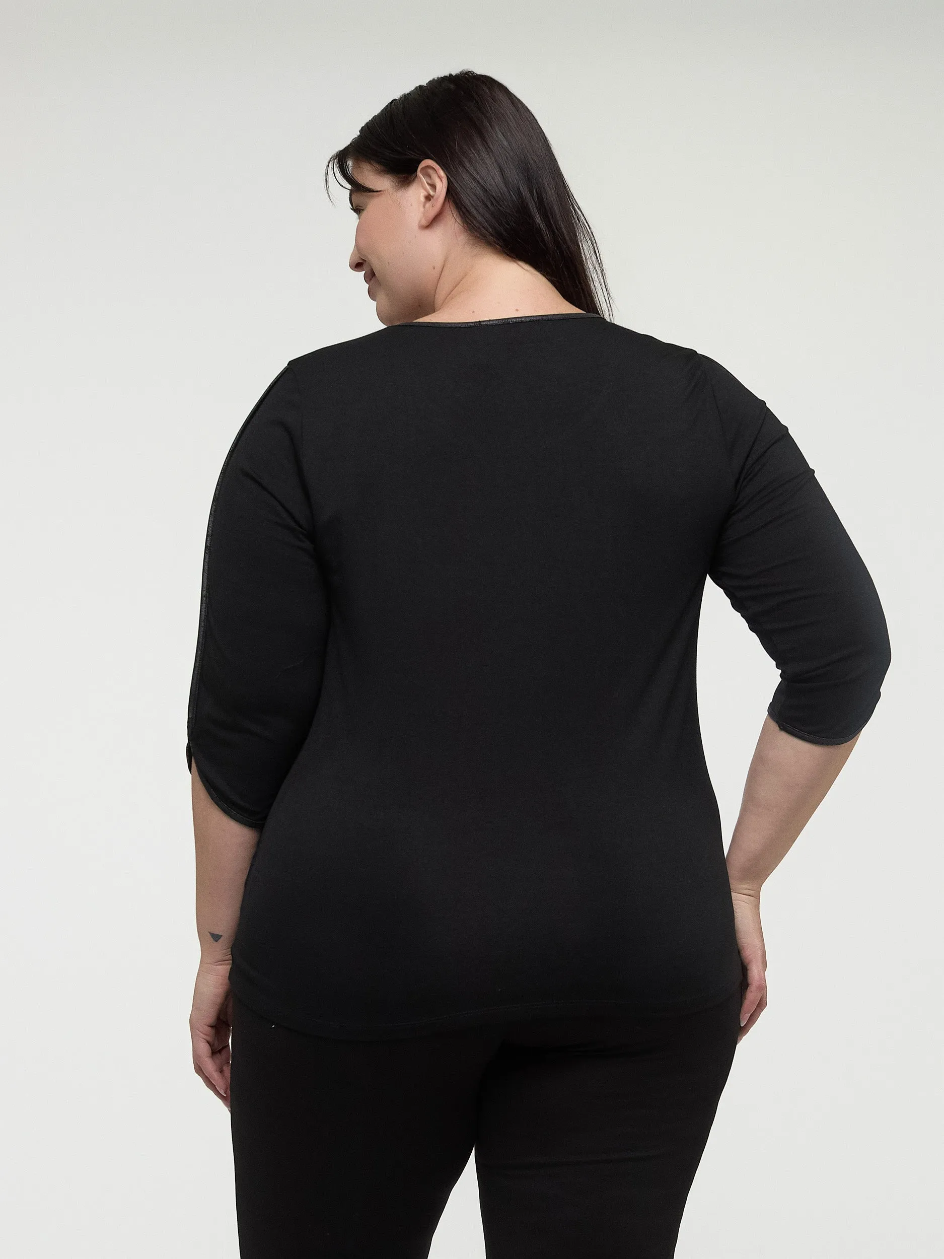 3/4-sleeve semi-fitted t-shirt sold by Claire France product image thumbnail 3