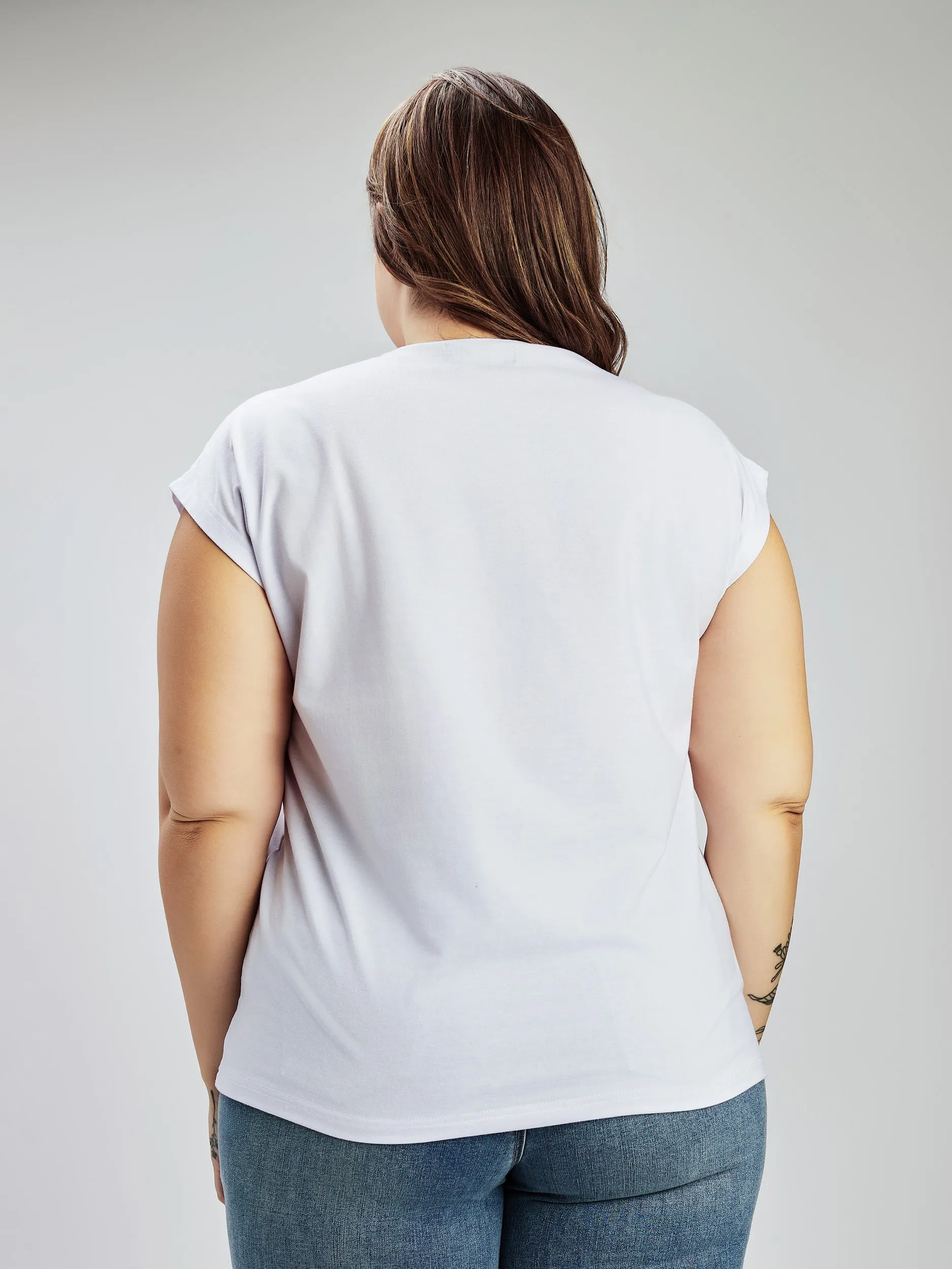 Short-sleeve semi-fitted t-shirt sold by Claire France product image thumbnail 4