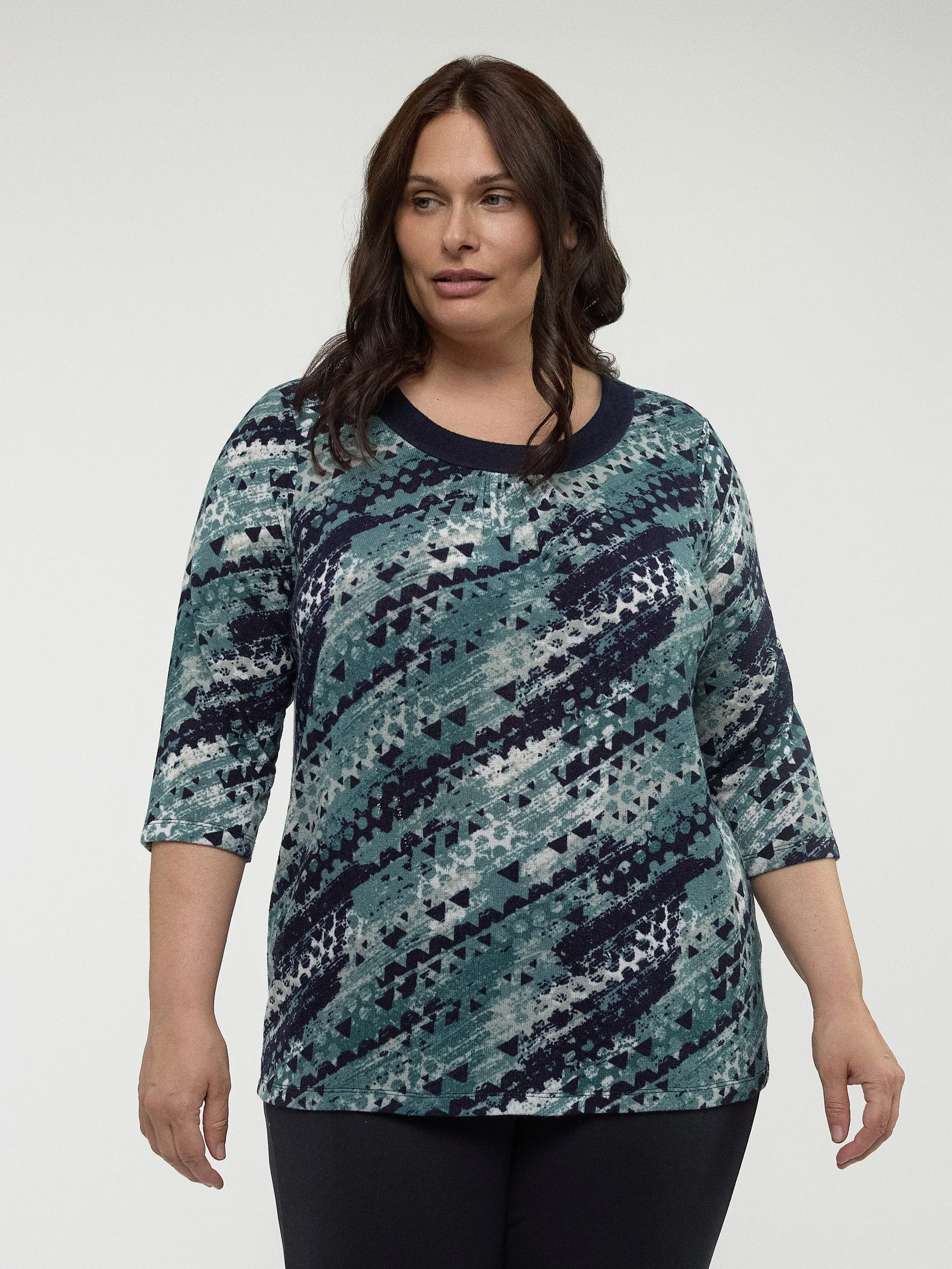 3/4-sleeve semi-fitted t-shirt sold by Claire France product image thumbnail 2