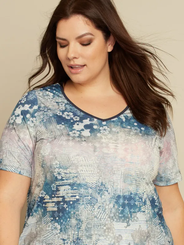 Loose short-sleeve t-shirt sold by Claire France