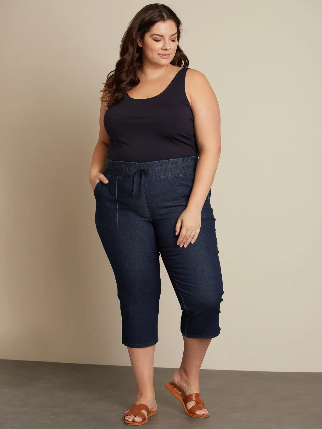 Semi-fitted denim capri sold by Claire France product image thumbnail 5