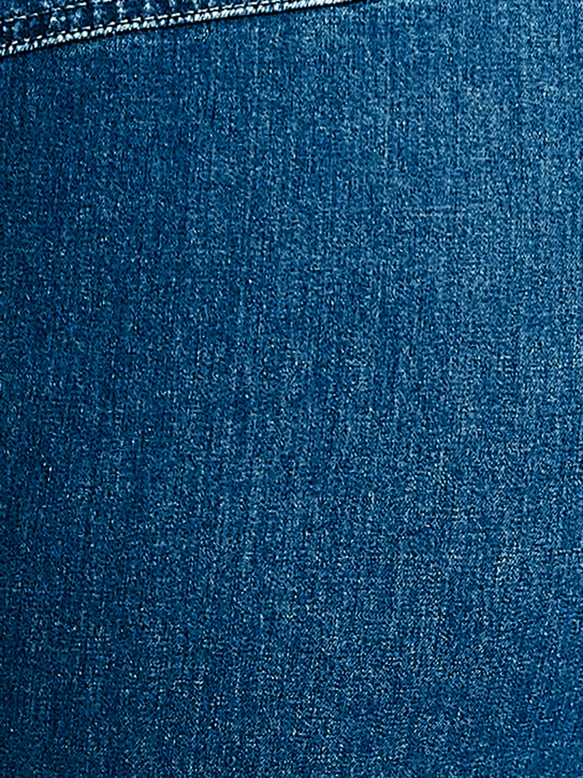 Semi-fitted denim capri sold by Claire France product image thumbnail 4