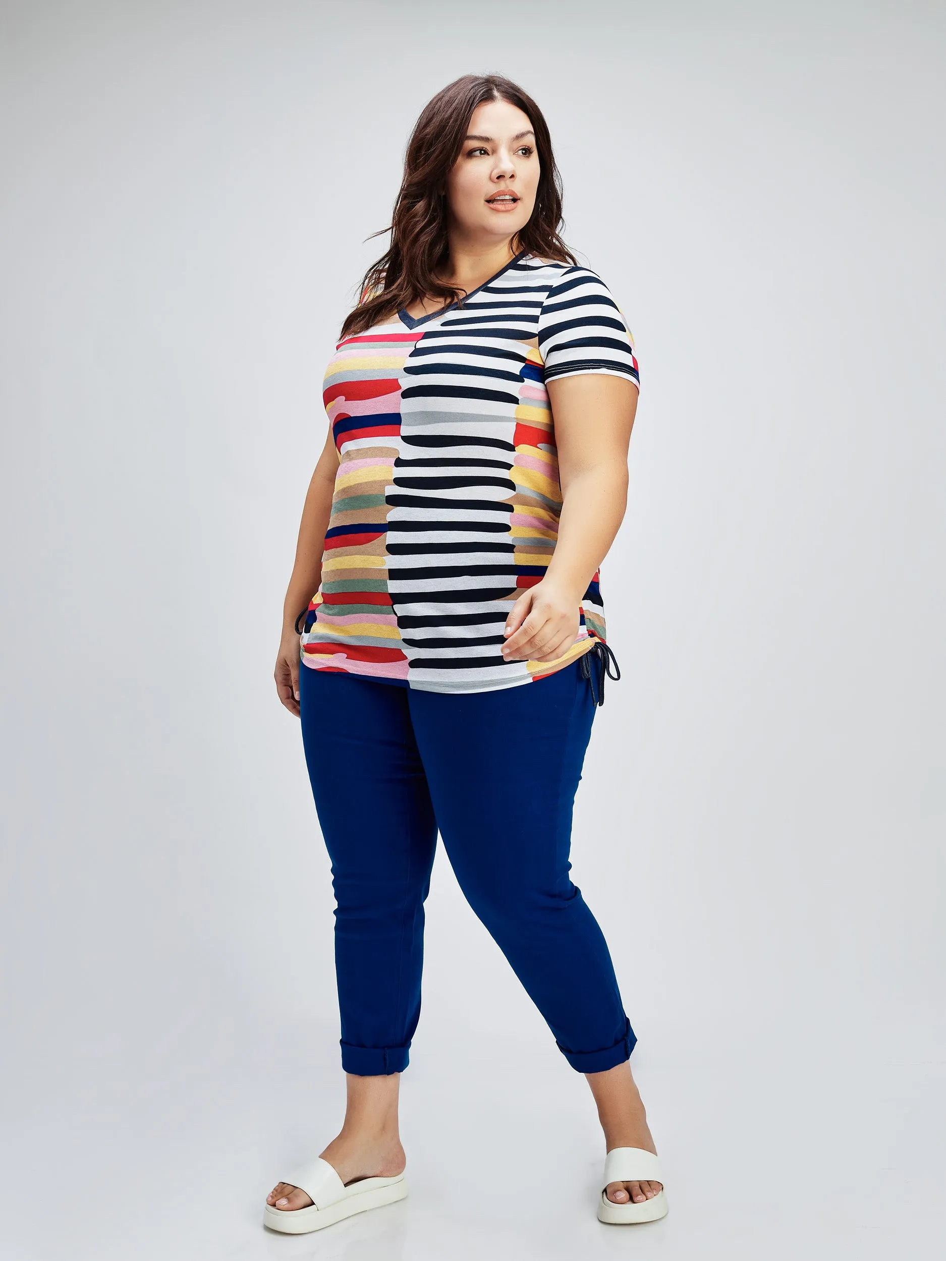 Short-sleeve semi-fitted t-shirt sold by Claire France