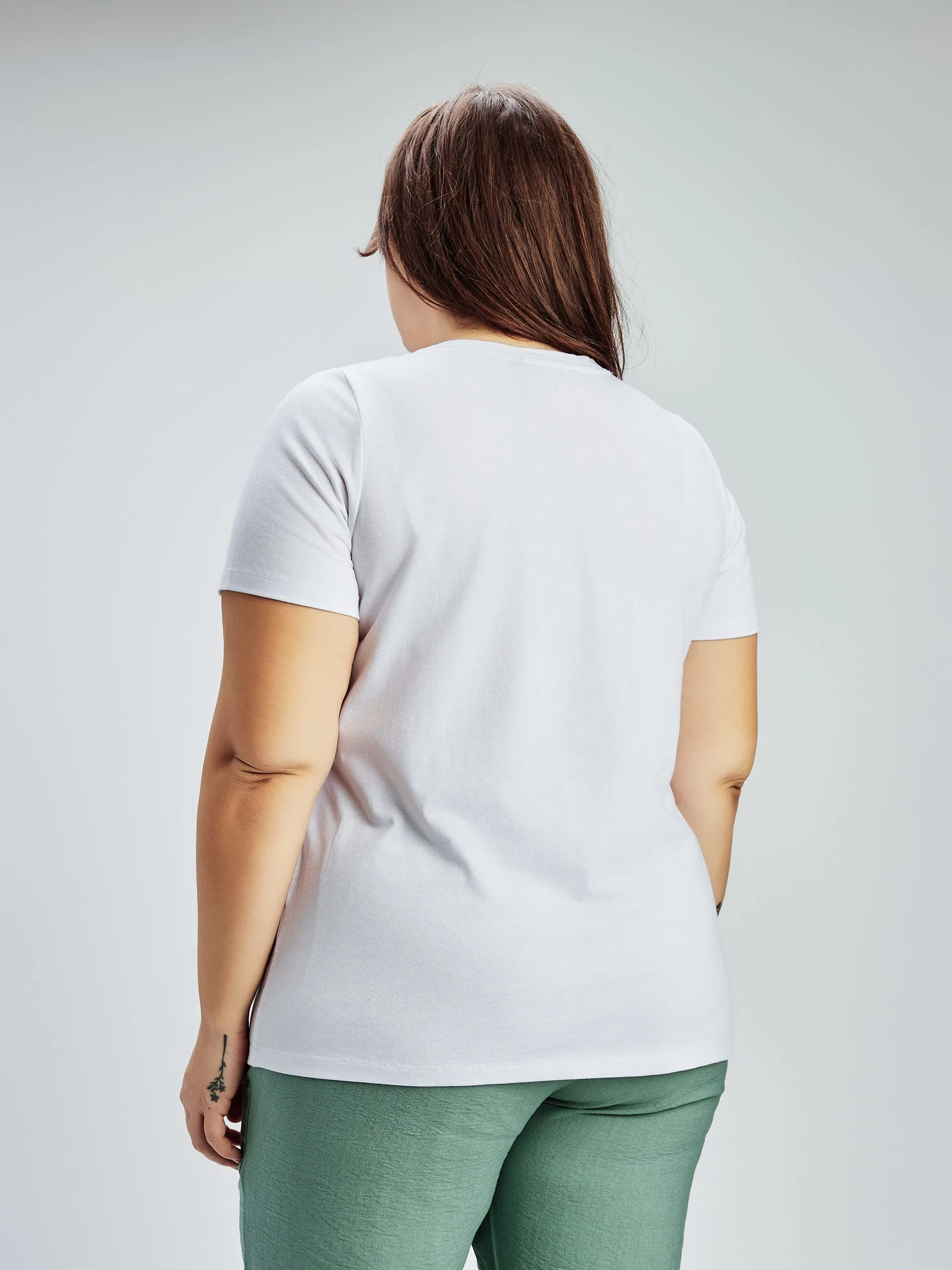 Short-sleeve semi-fitted t-shirt sold by Claire France product image thumbnail 3