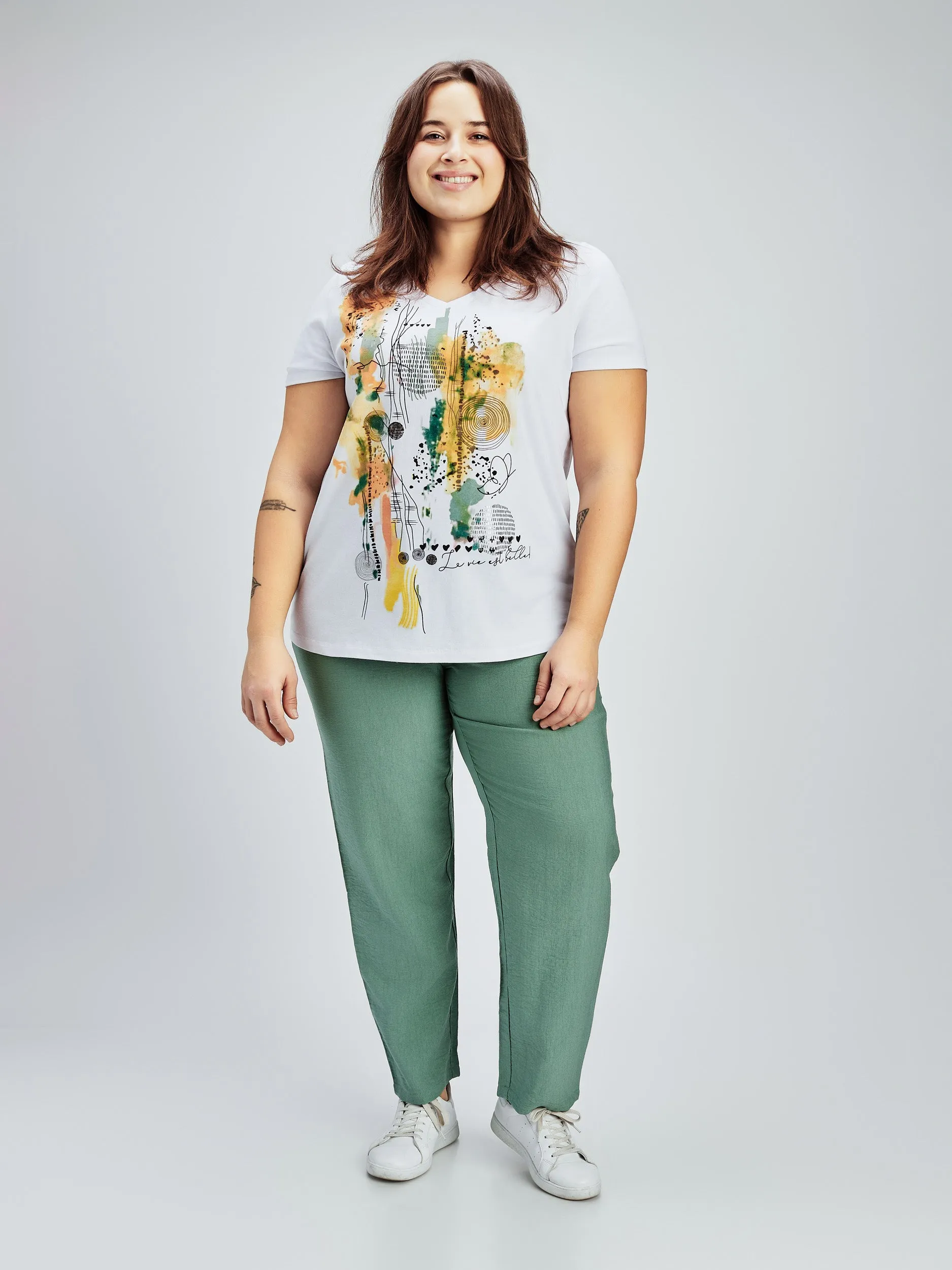 Short-sleeve semi-fitted t-shirt sold by Claire France product image thumbnail 2