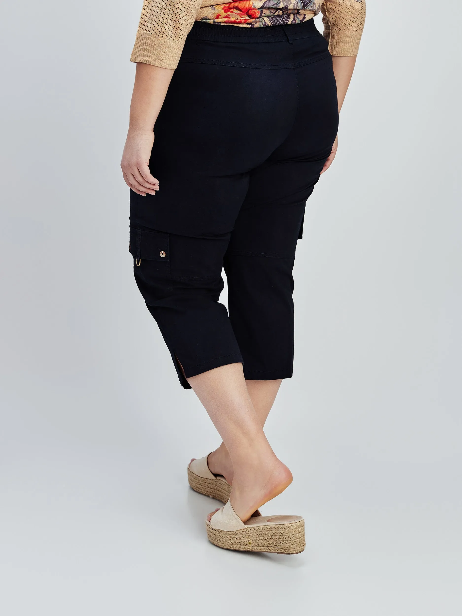 Straight casual pull-on capri sold by Claire France product image thumbnail 3