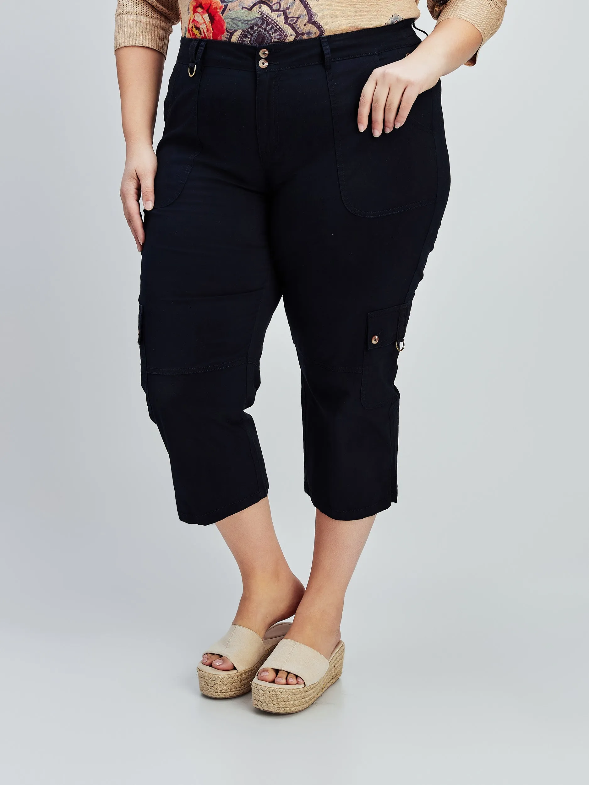 Straight casual pull-on capri sold by Claire France product image thumbnail 2