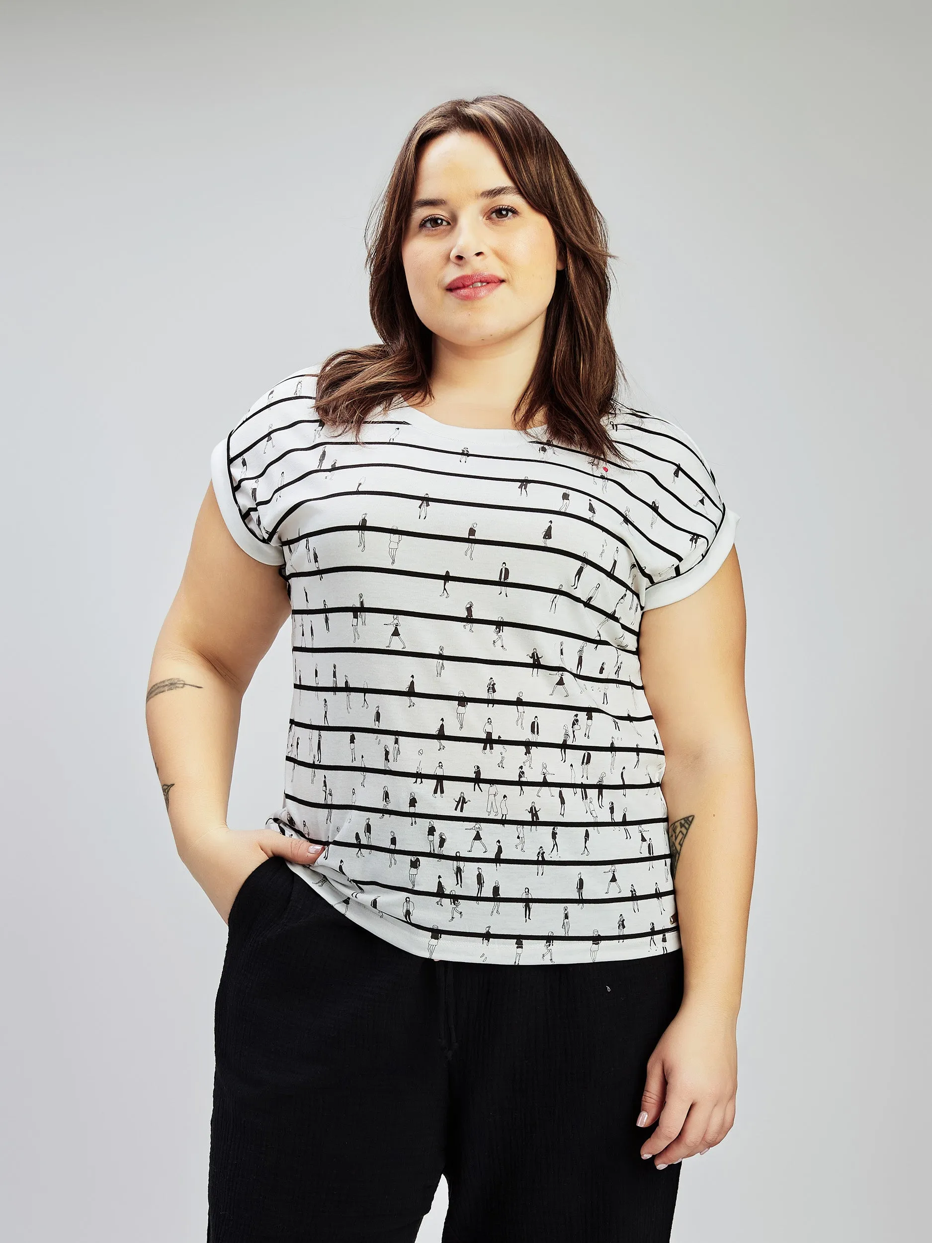 Loose short-sleeve t-shirt sold by Claire France