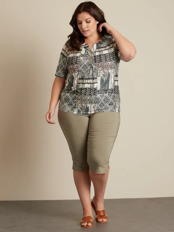 Short-sleeve semi-fitted t-shirt sold by Claire France