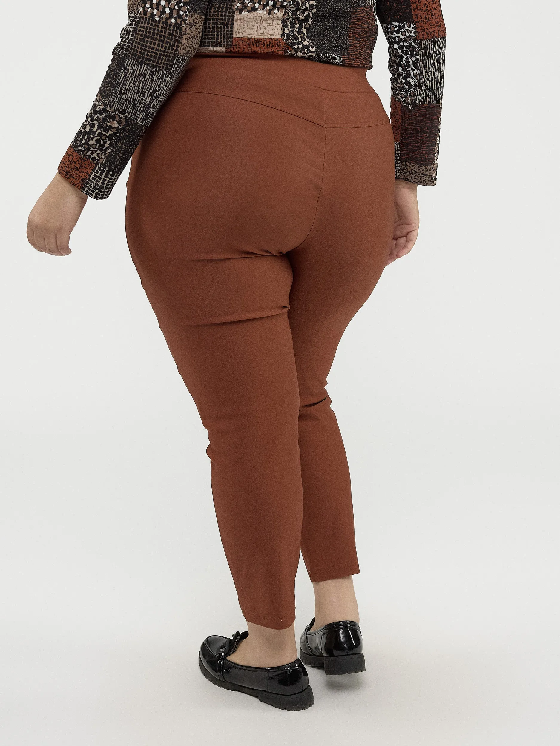 Long-sleeve semi-fitted t-shirt sold by Claire France product image thumbnail 3