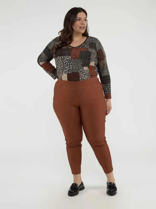 Long-sleeve semi-fitted t-shirt sold by Claire France