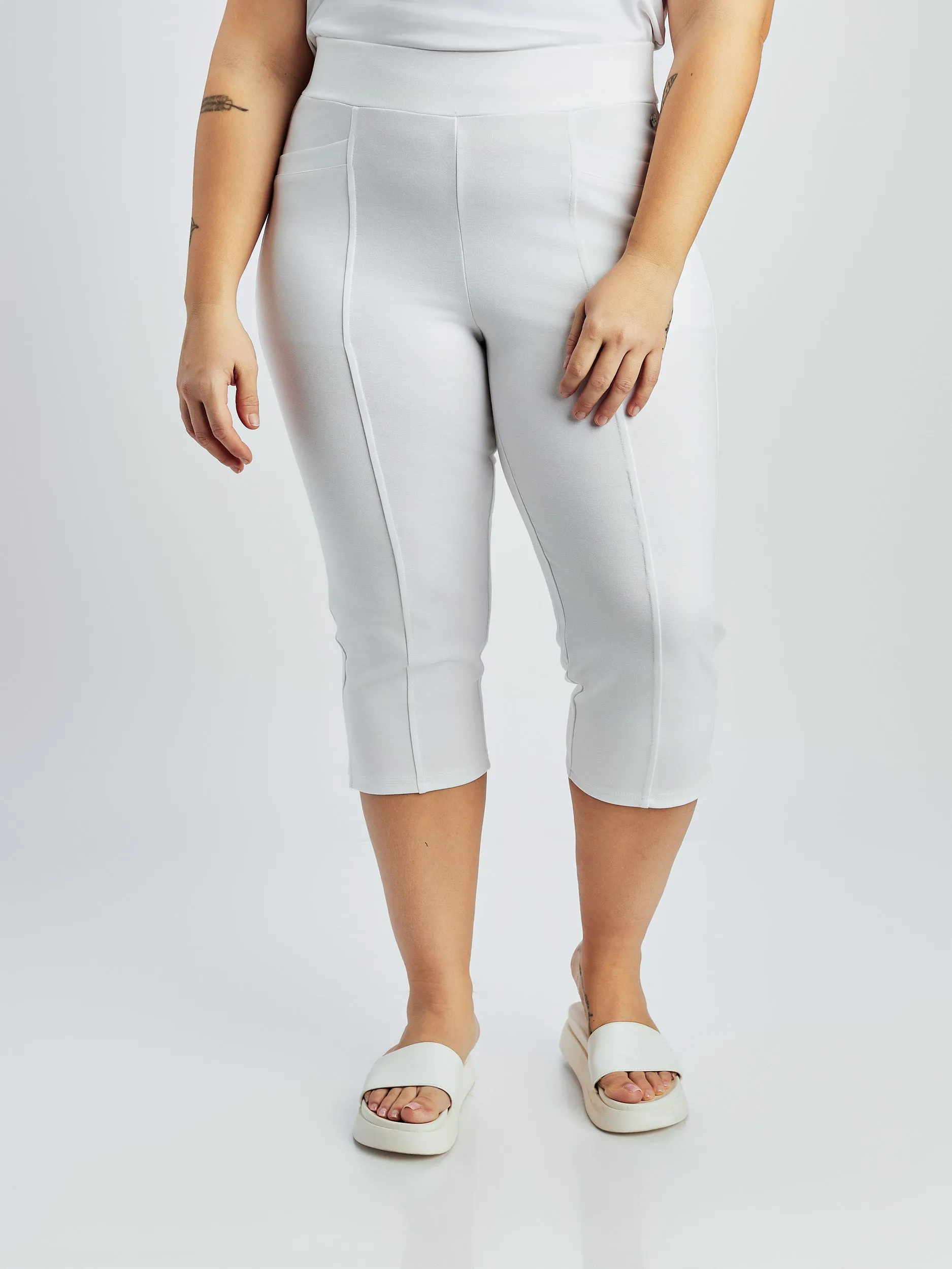 Skinny fitted knit pull-on capri sold by Claire France product image thumbnail 2