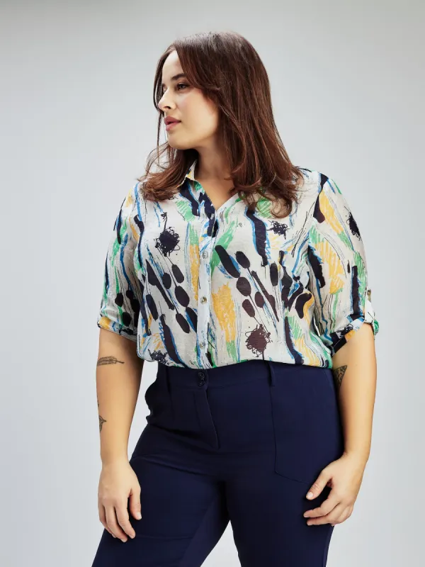 3/4-sleeve semi-fitted blouse with buttons sold by Claire France