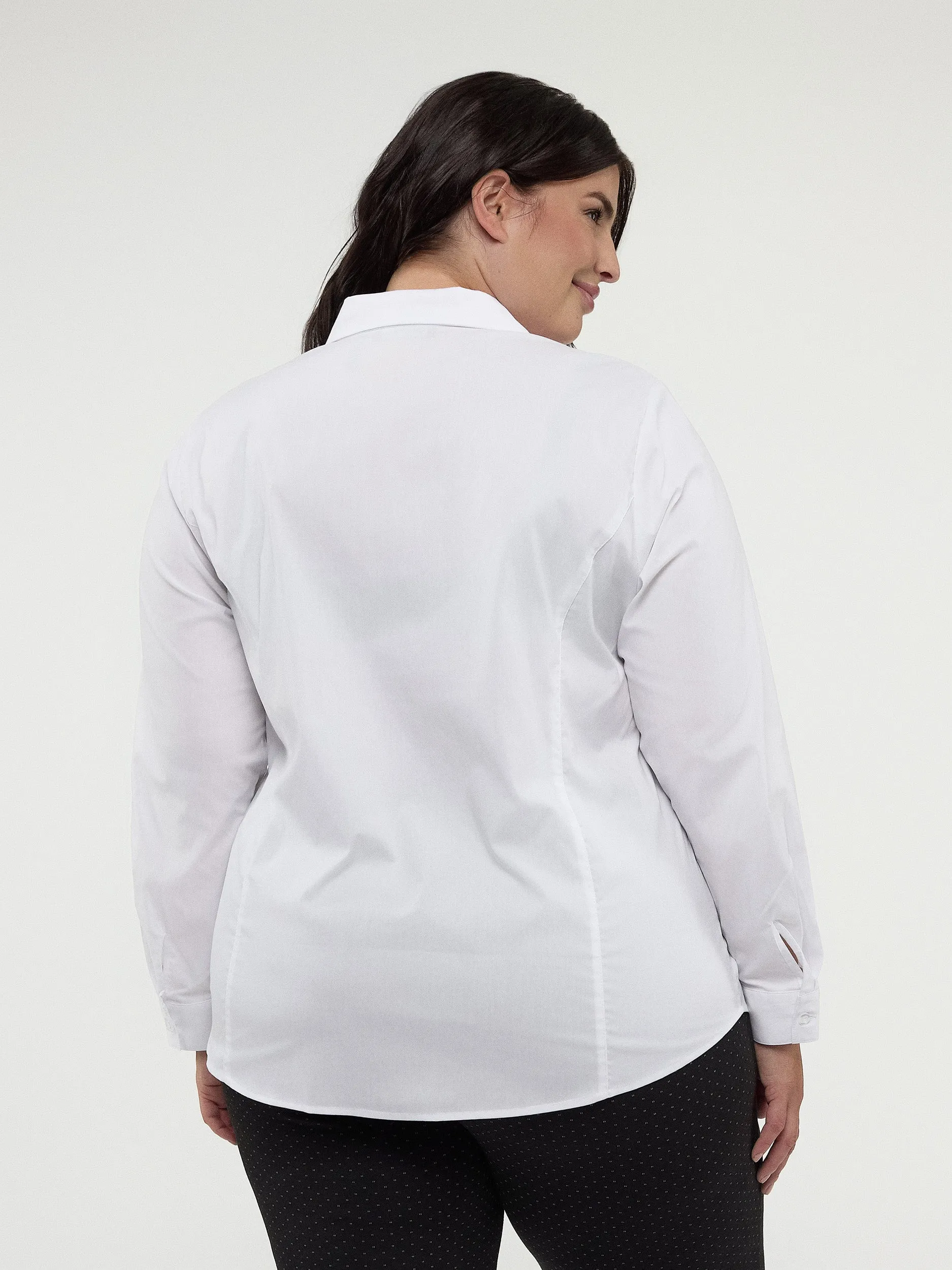Long-sleeve semi-fitted blouse with buttons sold by Claire France product image thumbnail 3