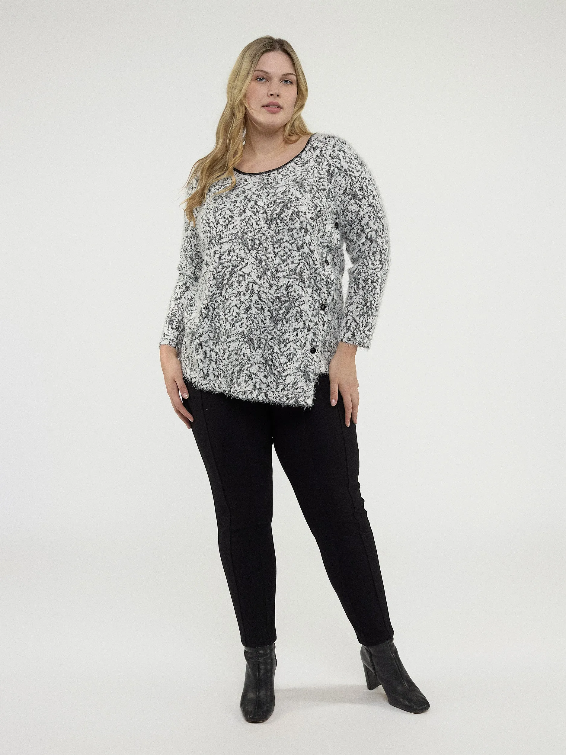 Long-sleeve semi-fitted knit tunic sold by Claire France product image thumbnail 2