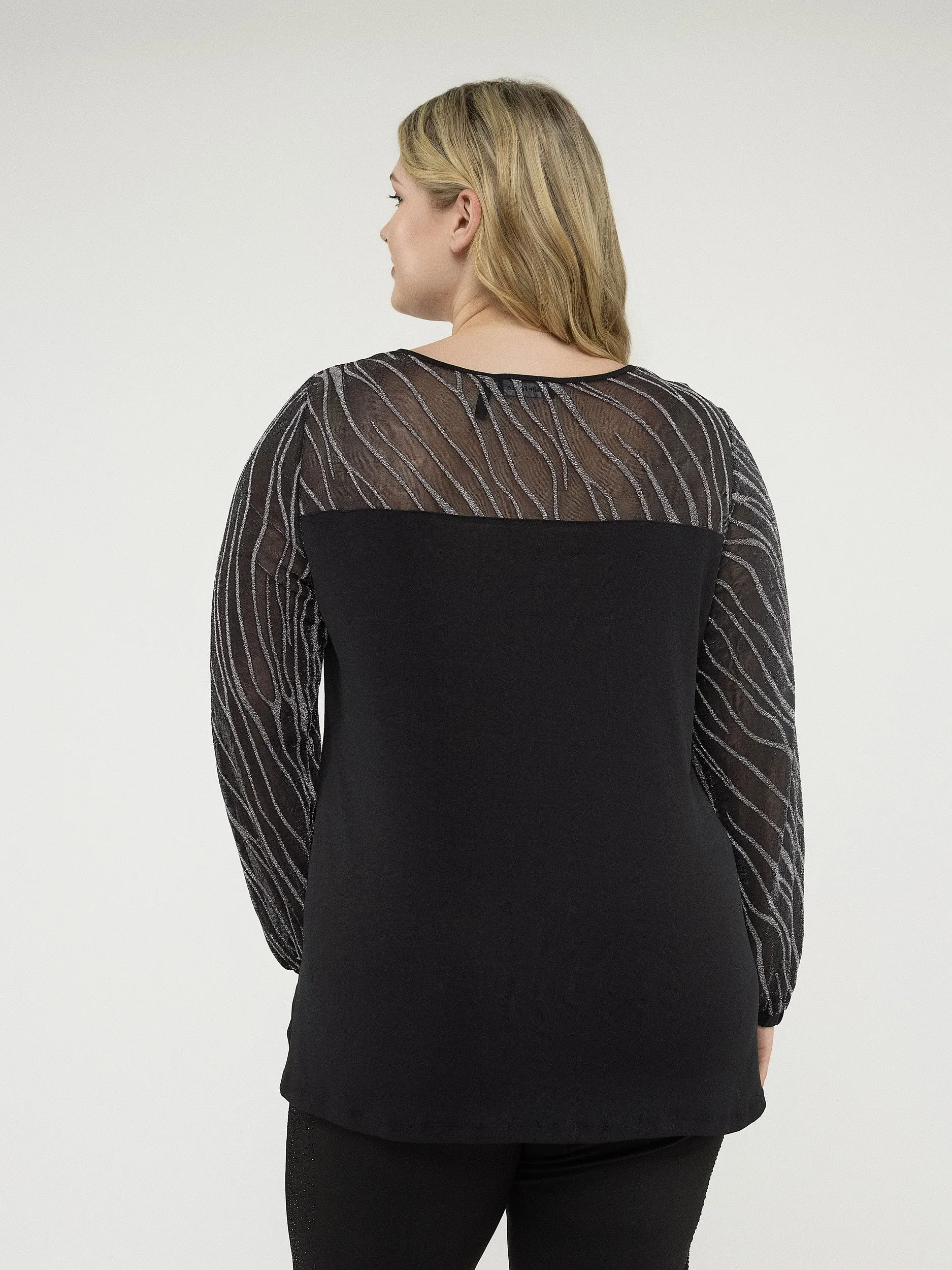 Long-sleeve semi-fitted knit tunic sold by Claire France product image thumbnail 3