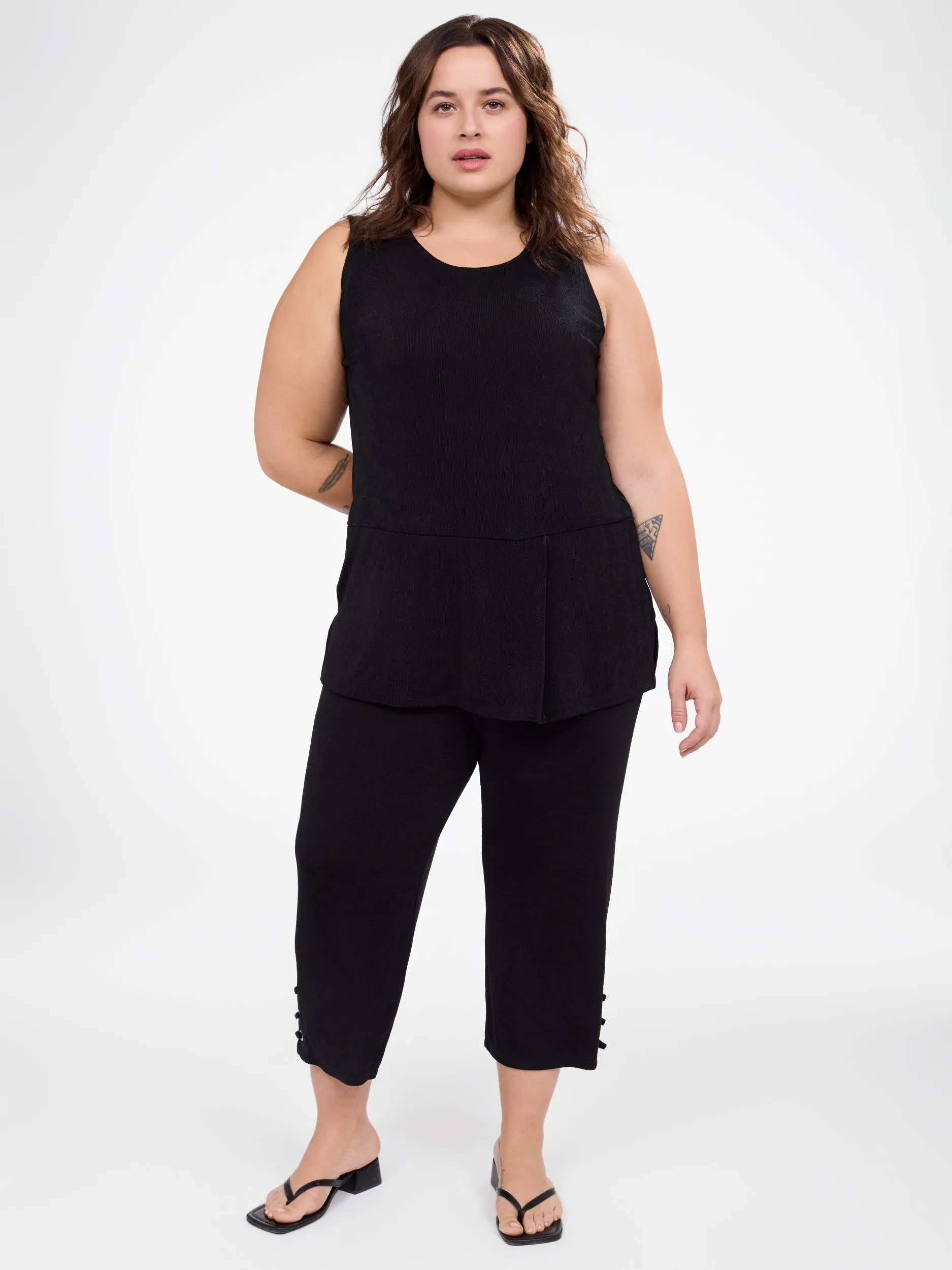 Sleeveless semi-fitted tunic sold by Claire France product image thumbnail 4