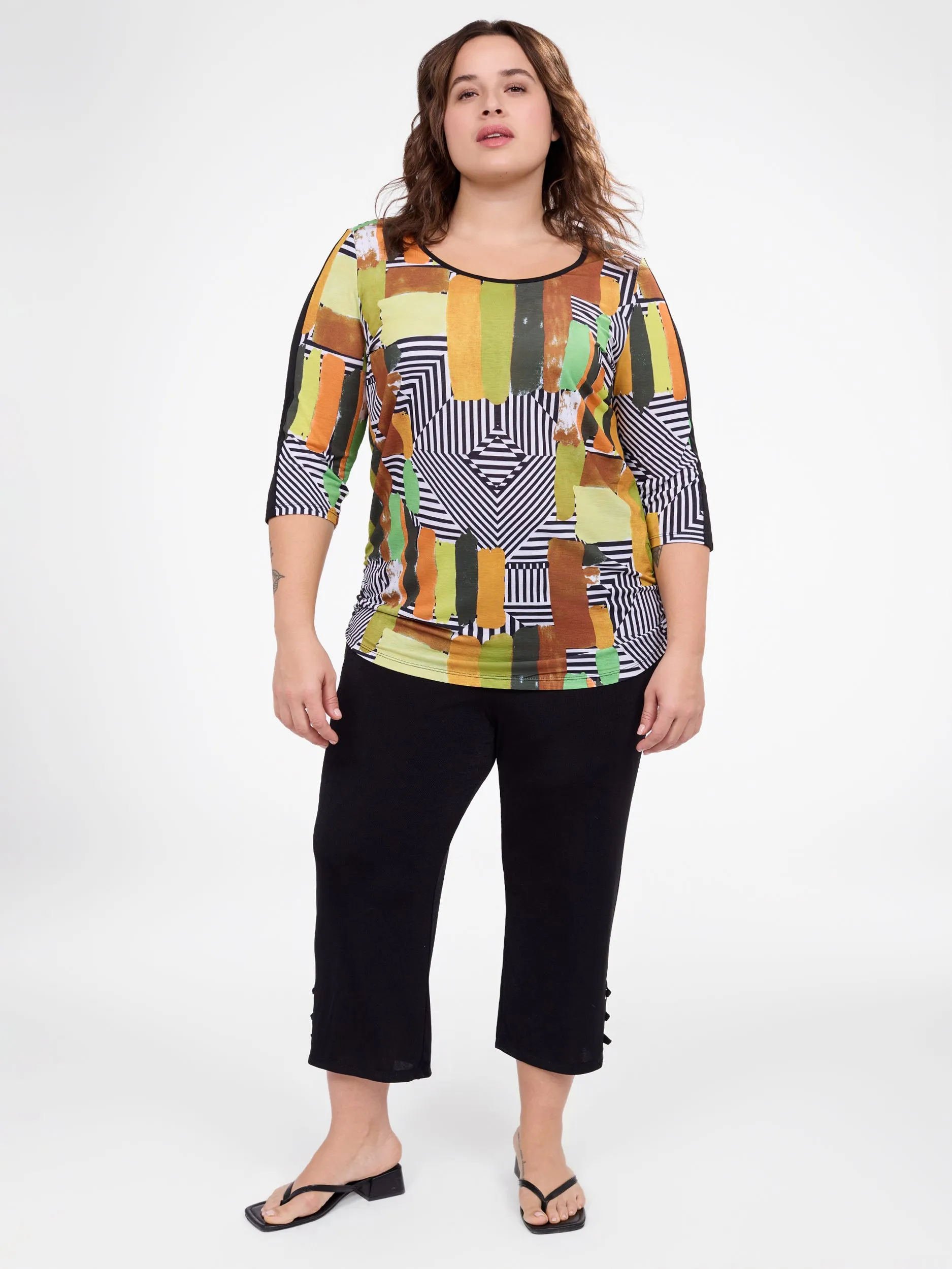 3/4-sleeve semi-fitted tunic sold by Claire France product image thumbnail 4