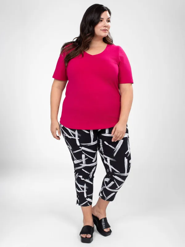 Short-sleeve semi-fitted t-shirt sold by Claire France