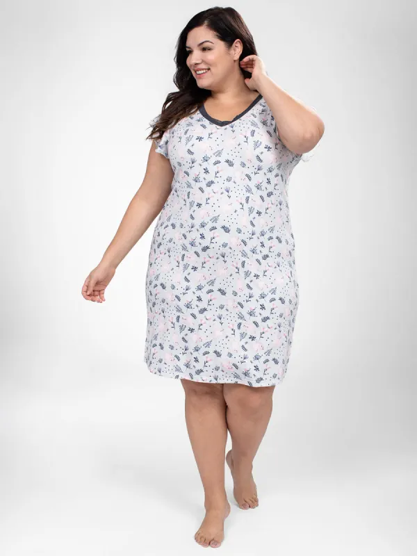 Straight nightgown sold by Claire France