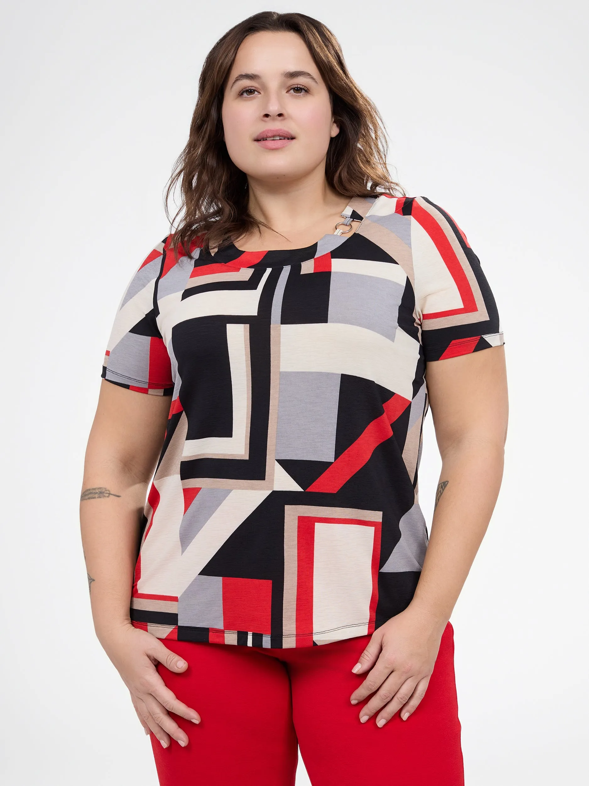 Short-sleeve semi-fitted t-shirt sold by Claire France product image thumbnail 2