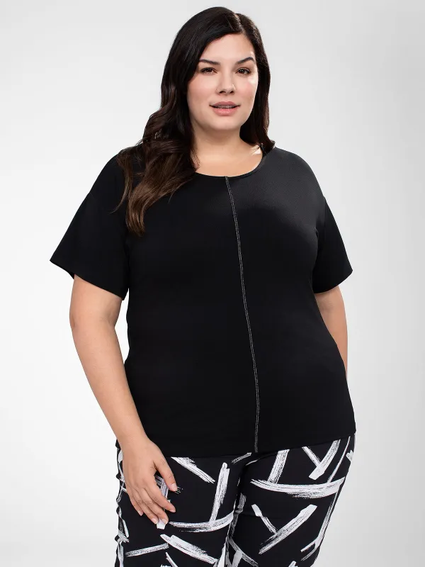 Loose short-sleeve t-shirt sold by Claire France