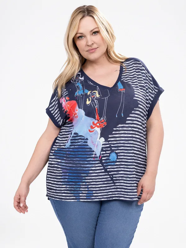 Short-sleeve loose tunic sold by Claire France