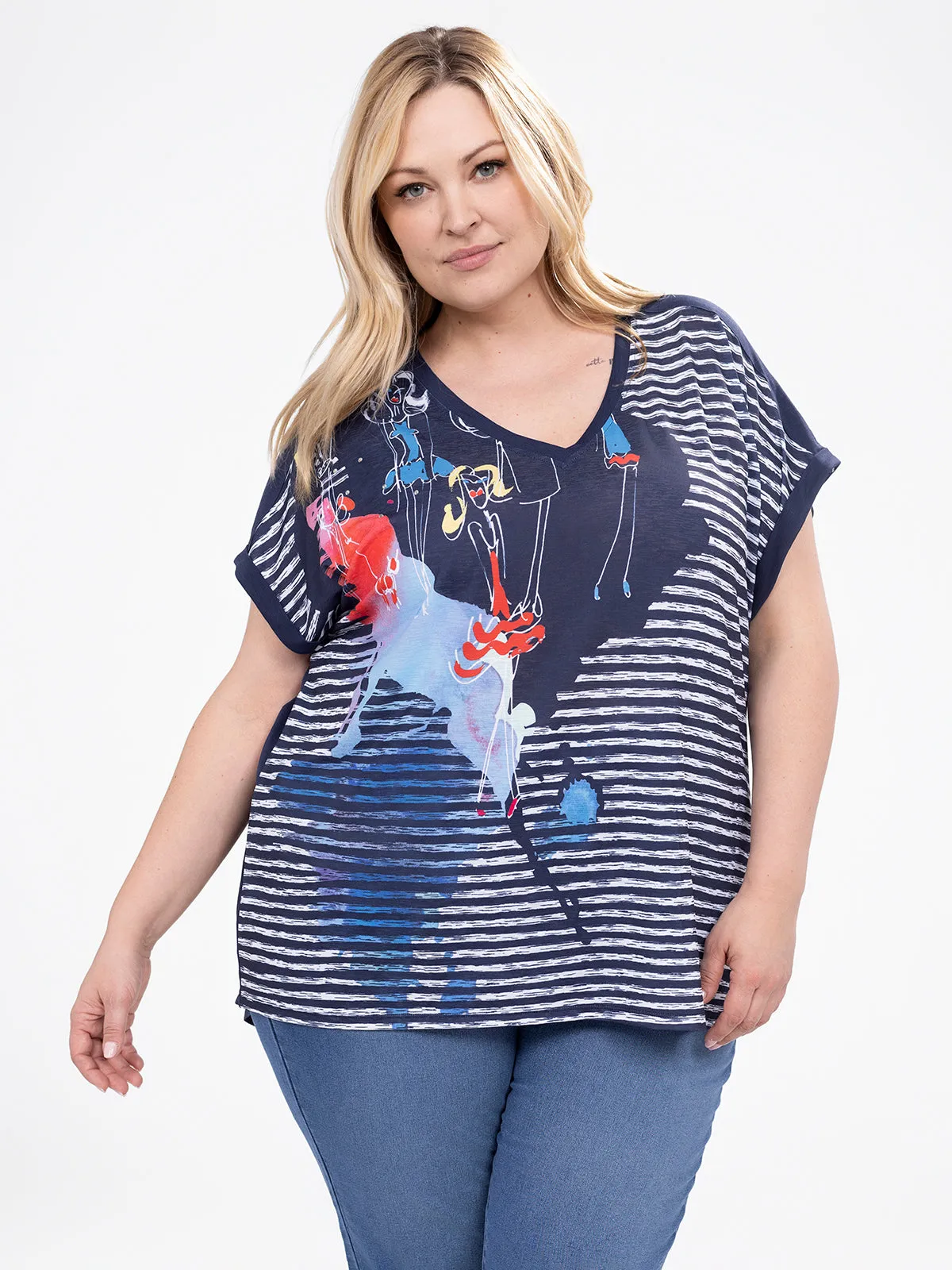 Short-sleeve loose tunic sold by Claire France