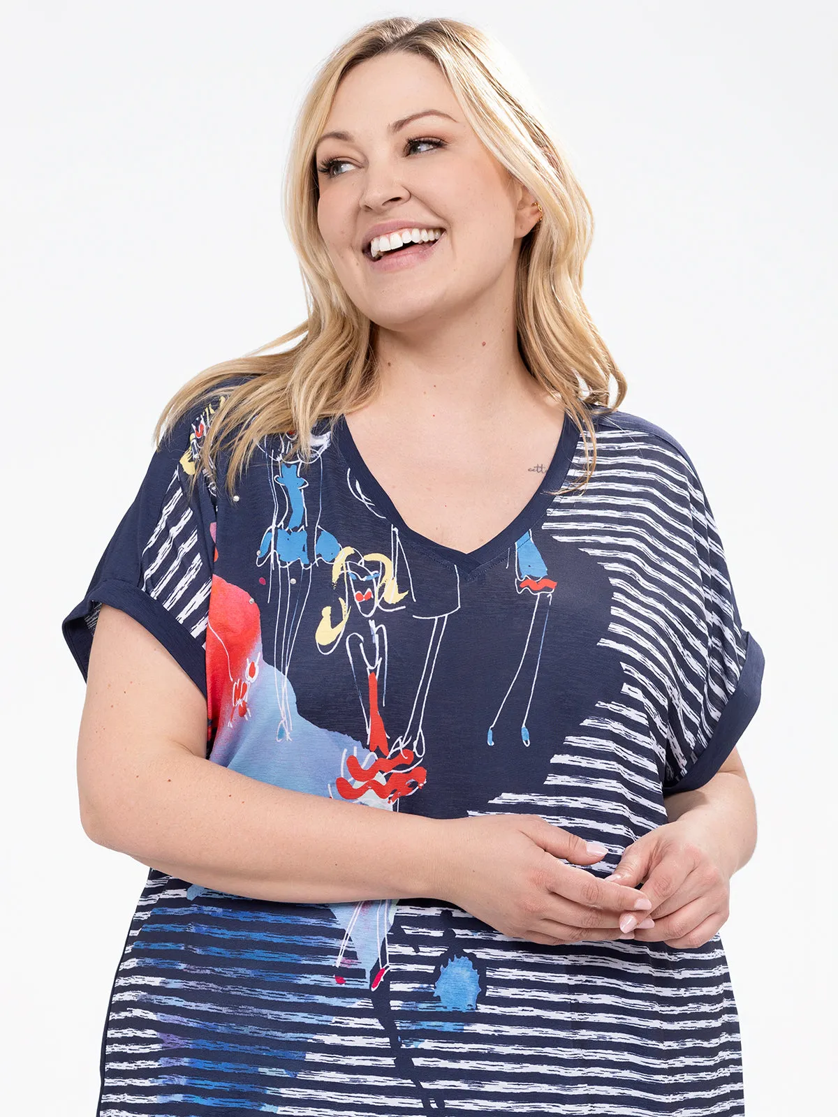 Short-sleeve loose tunic sold by Claire France product image thumbnail 2