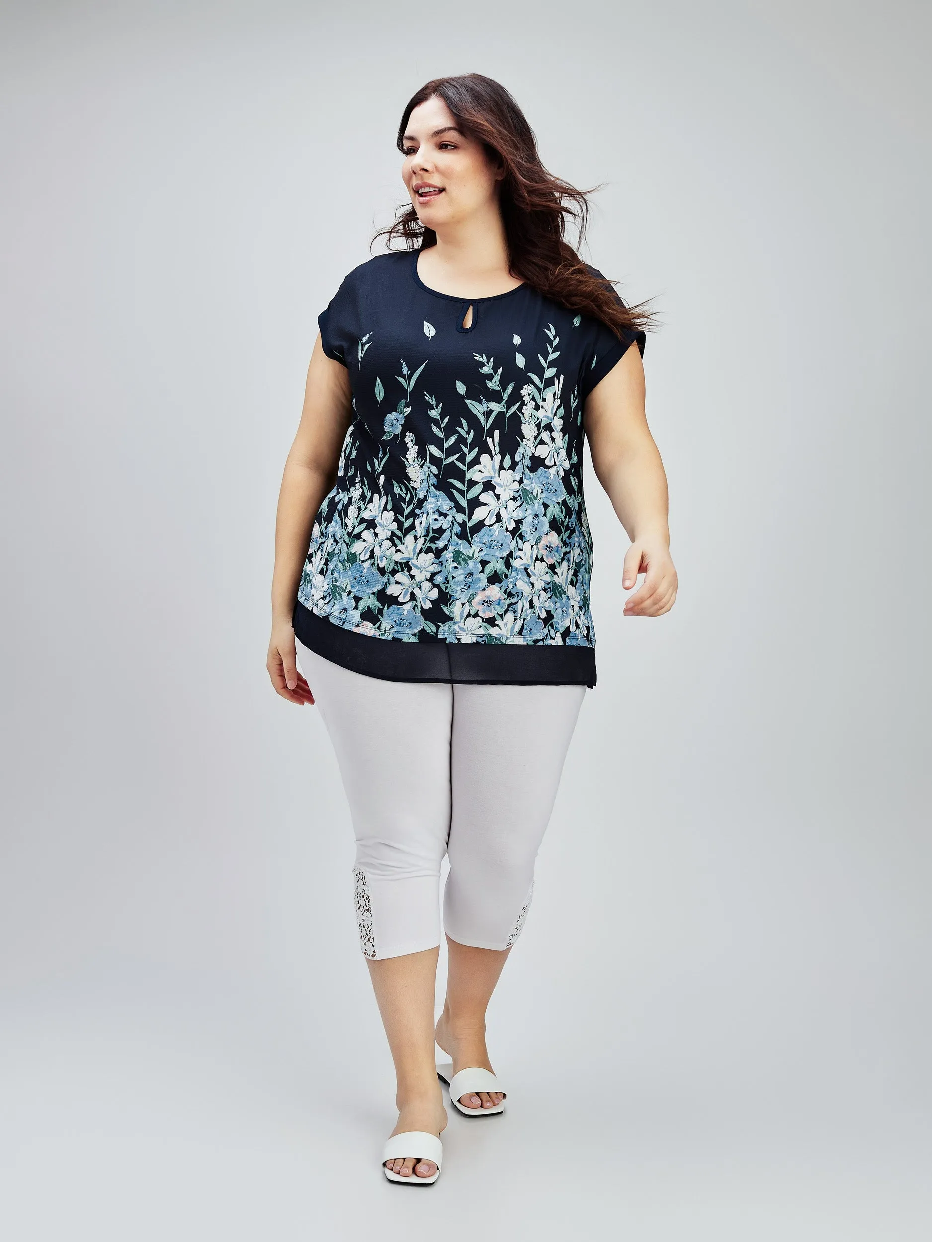 Short-sleeve loose tunic sold by Claire France product image thumbnail 5