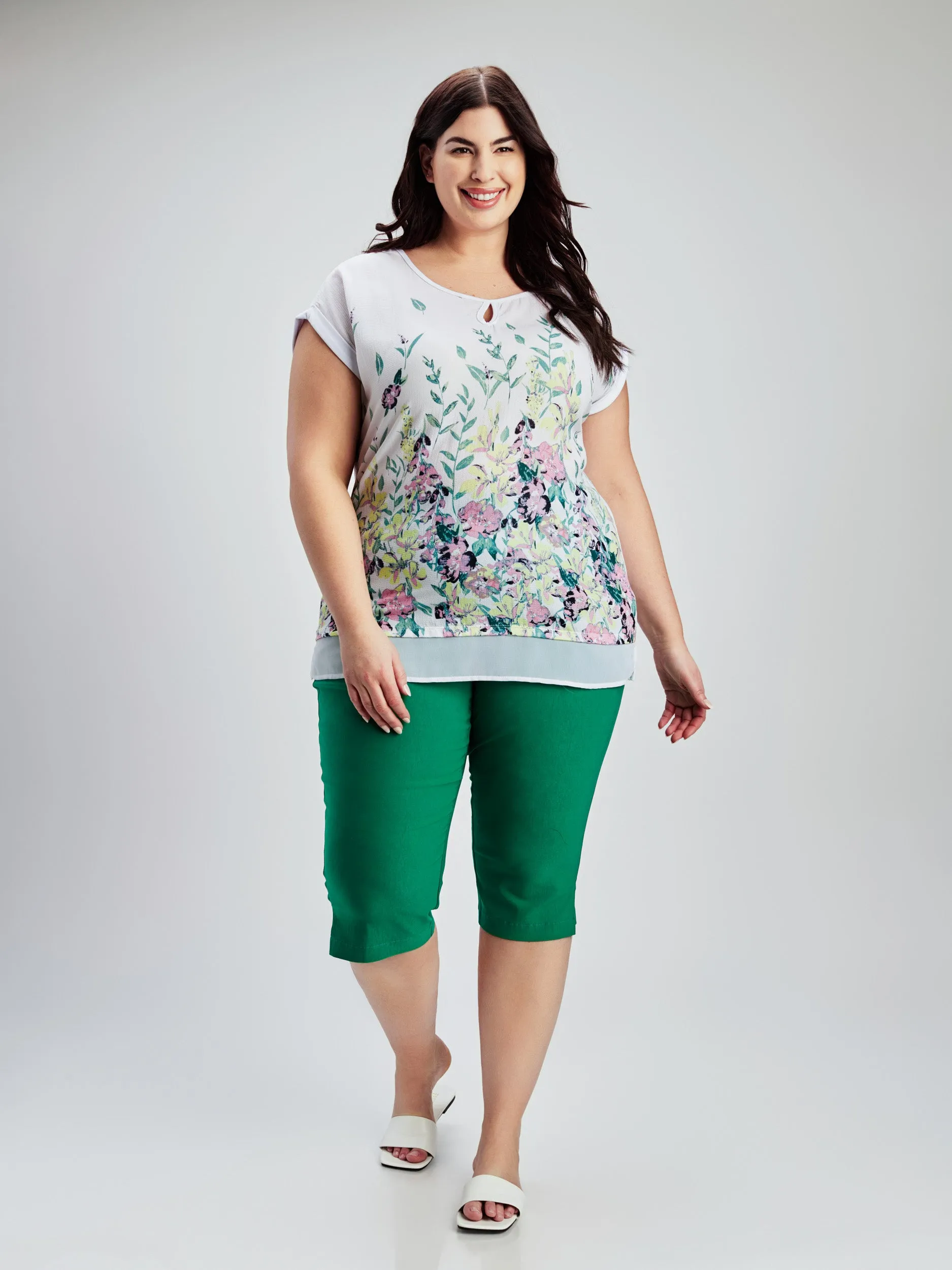 Short-sleeve loose tunic sold by Claire France