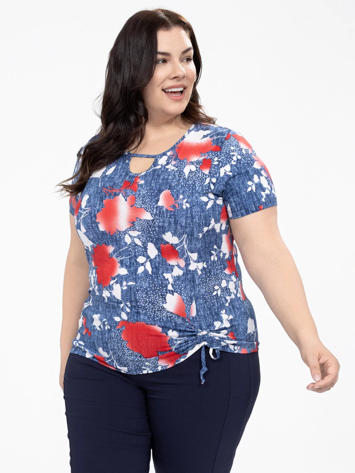 Short-sleeve semi-fitted t-shirt sold by Claire France