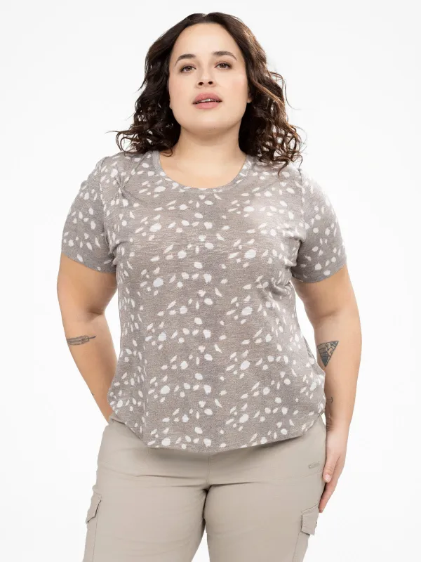 Short-sleeve semi-fitted t-shirt sold by Claire France