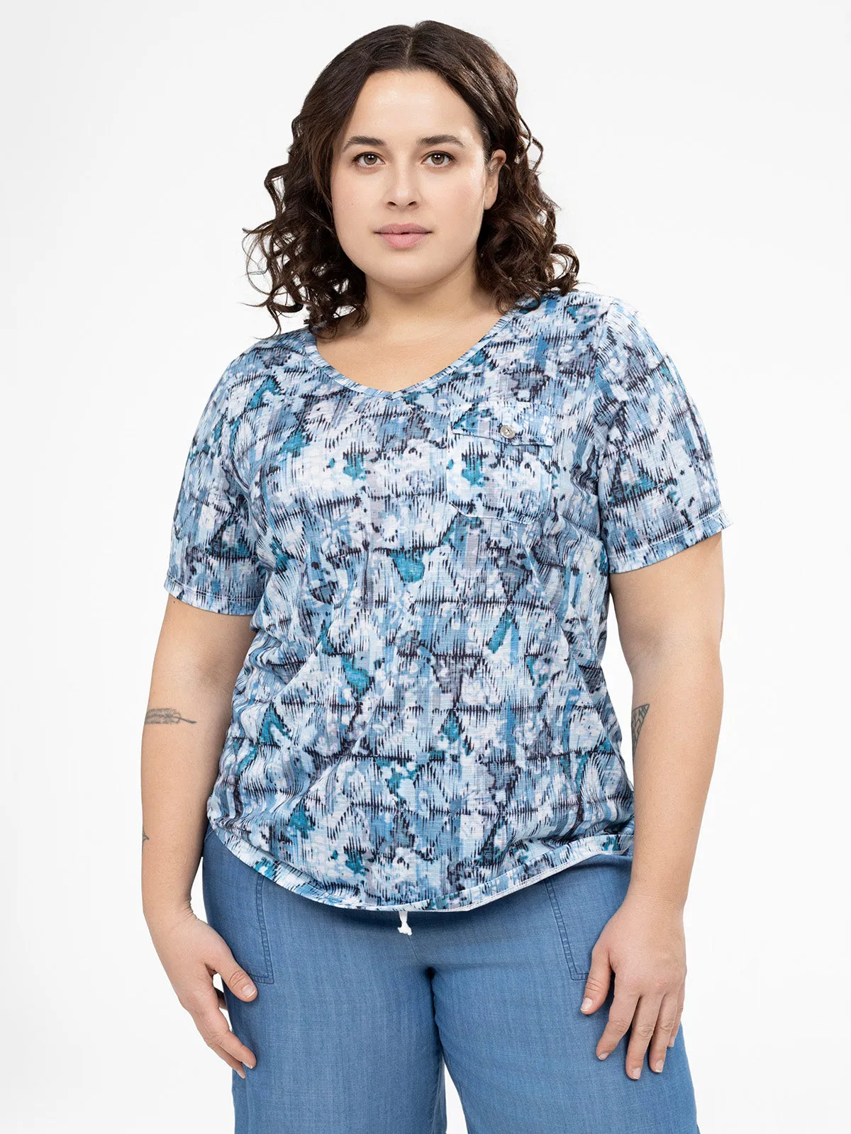 Short-sleeve semi-fitted t-shirt sold by Claire France