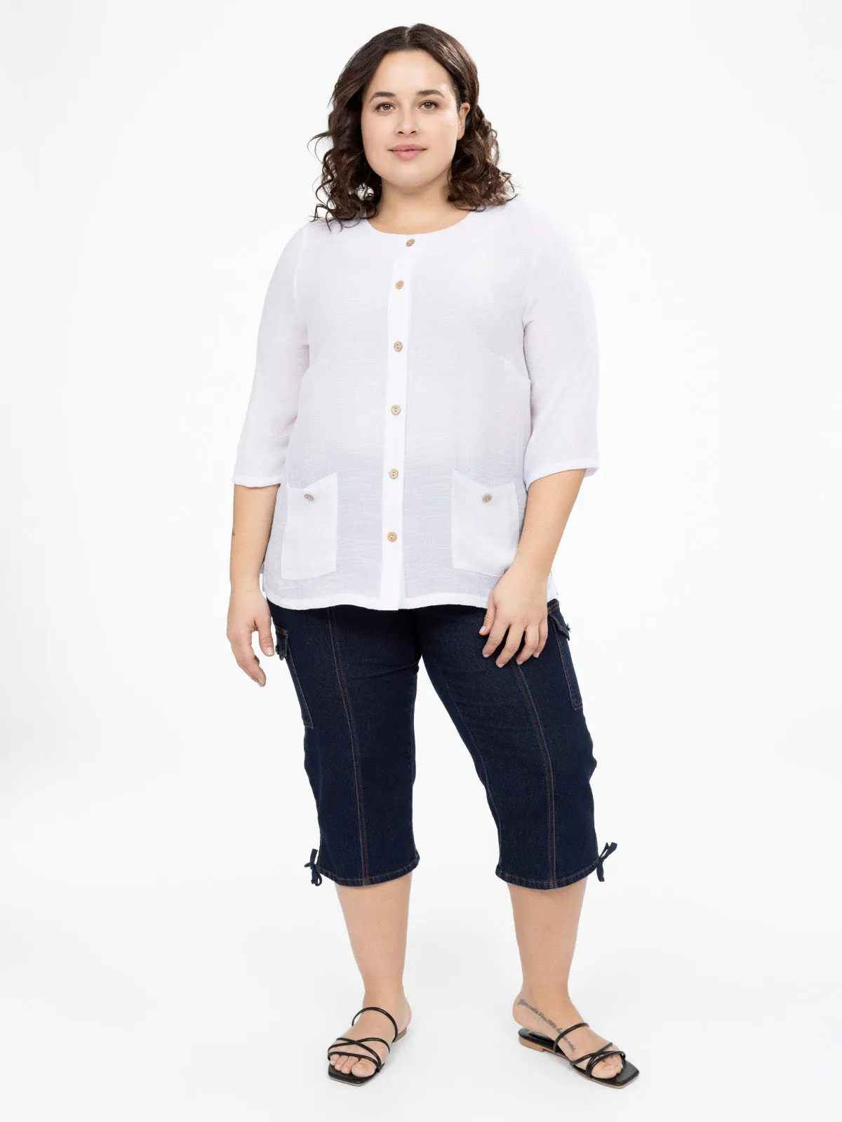 3/4-sleeve loose blouse with buttons sold by Claire France product image thumbnail 2