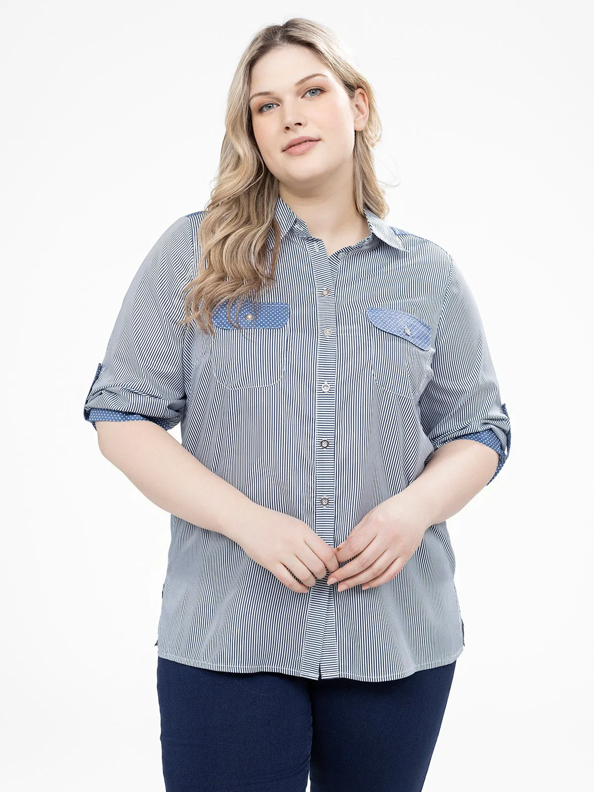 3/4-sleeve semi-fitted blouse with buttons sold by Claire France