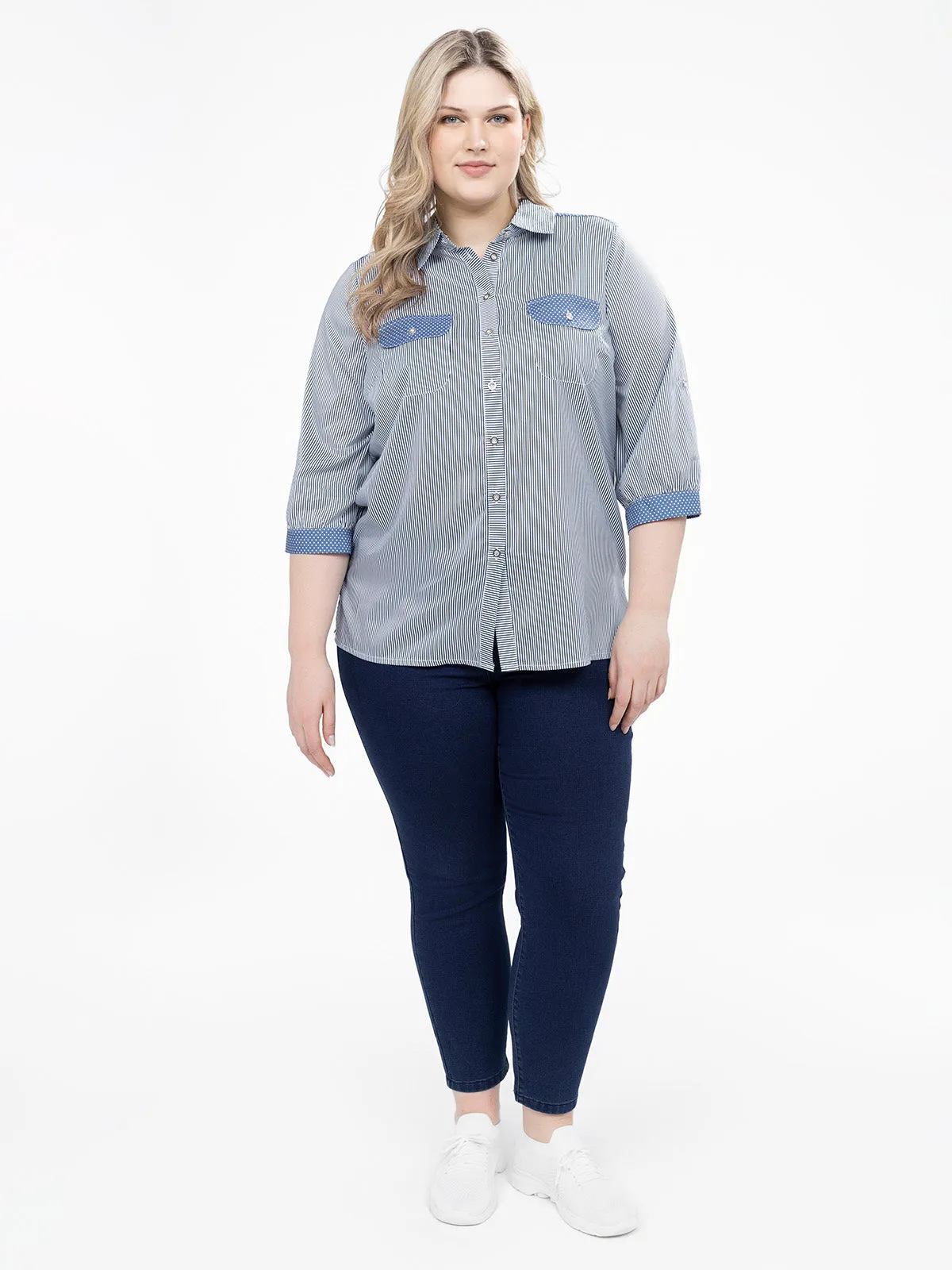 3/4-sleeve semi-fitted blouse with buttons sold by Claire France product image thumbnail 2