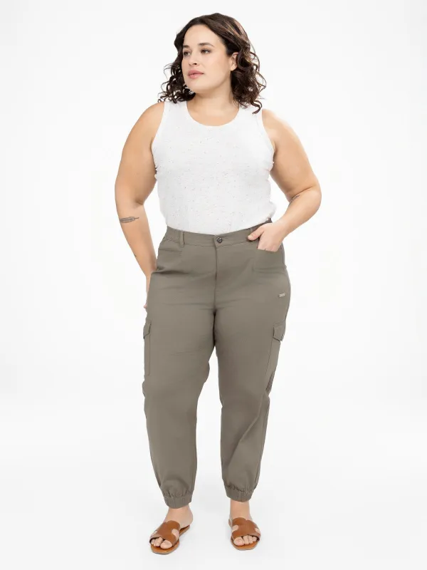Straight fitted jeans sold by Claire France