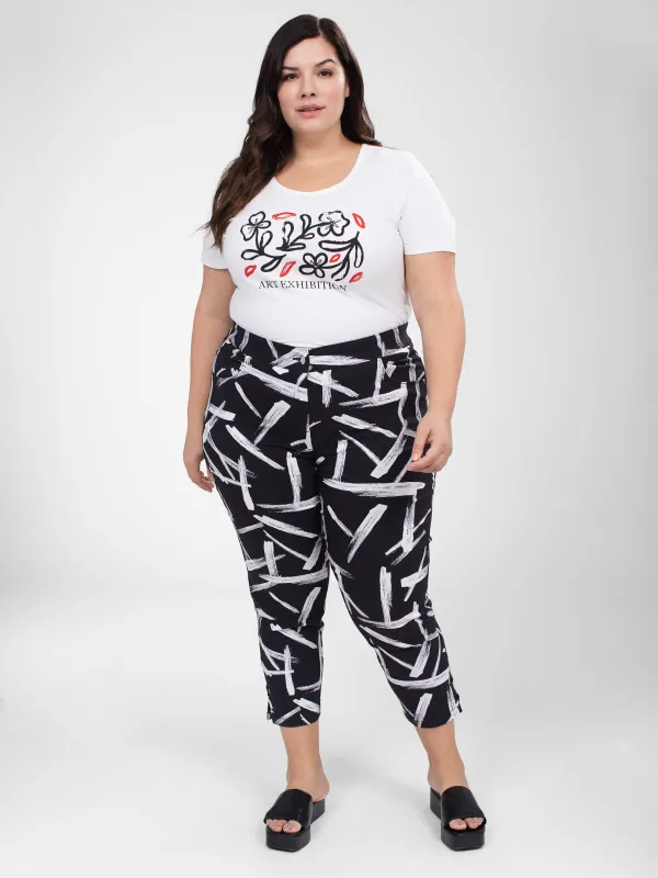 Skinny fitted ankle pant sold by Claire France