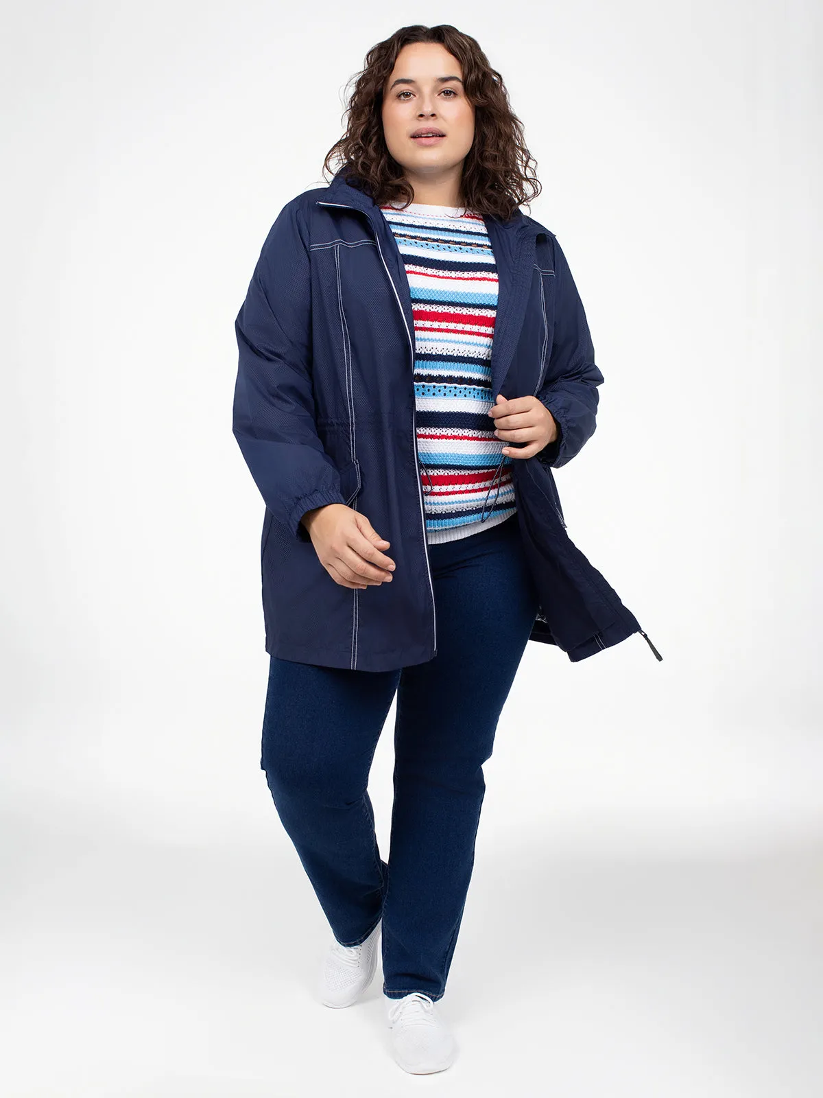 Long semi-fitted coat sold by Claire France