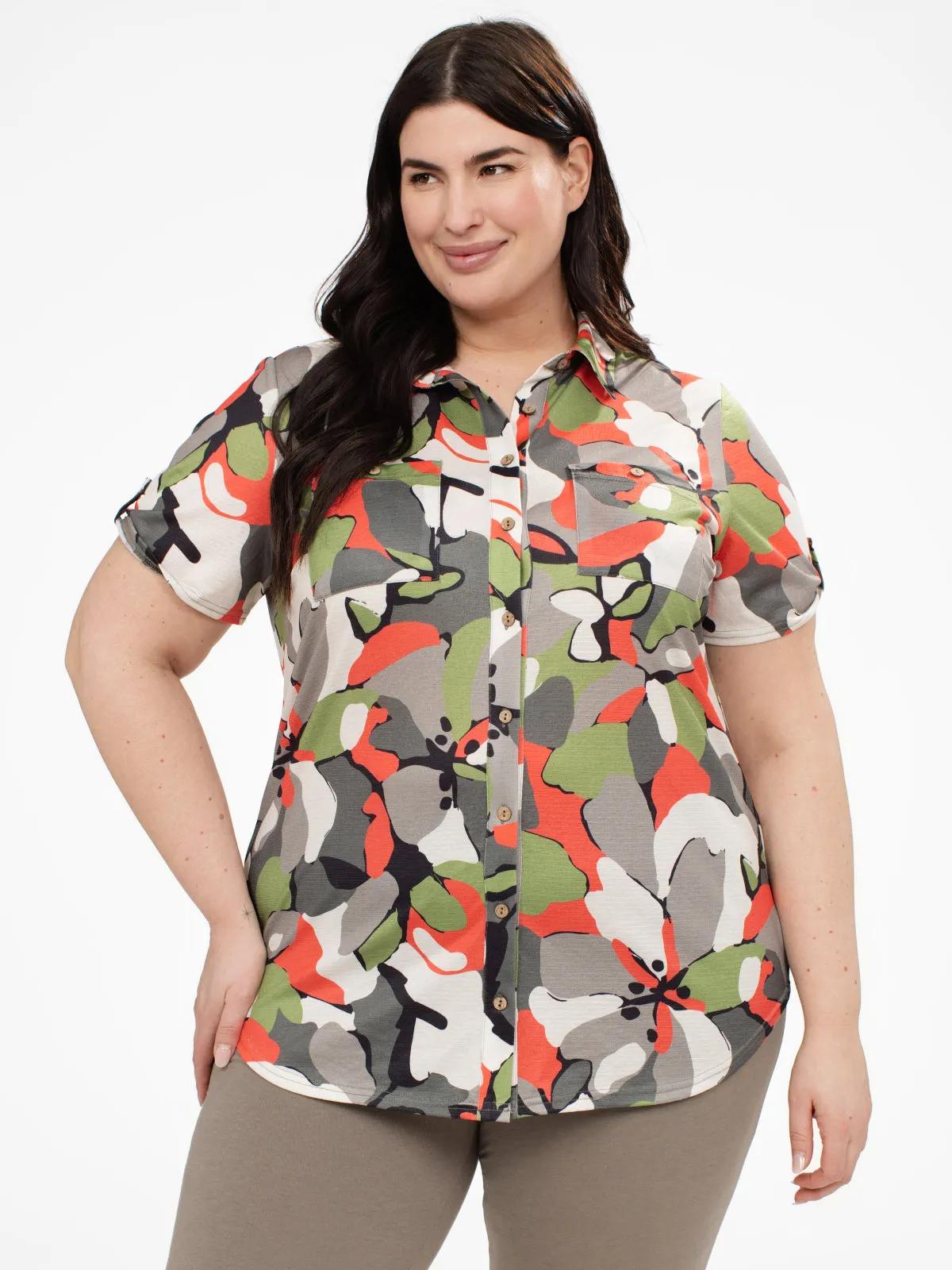 Short-sleeve semi-fitted blouse with buttons sold by Claire France