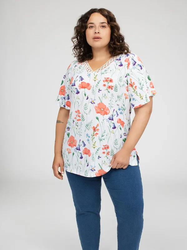 Short-sleeve semi-fitted tunic sold by Claire France